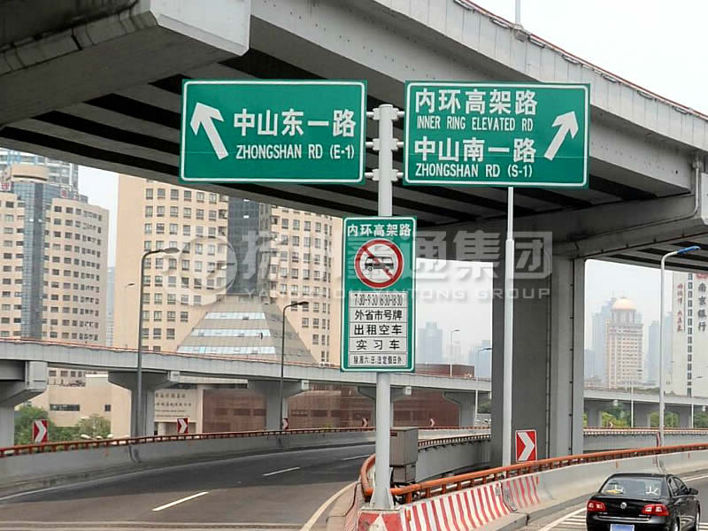 BZG-013，交通標志桿，T型三懸臂交通標志桿